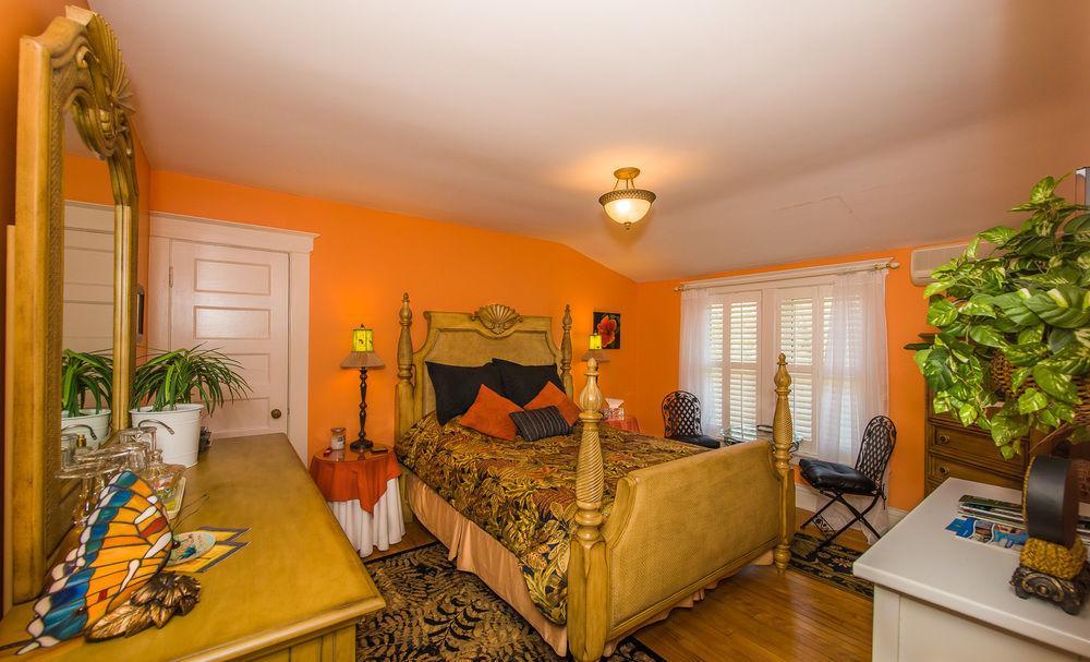 Talwood Manor B&B Порт-Колборн Екстер'єр фото
