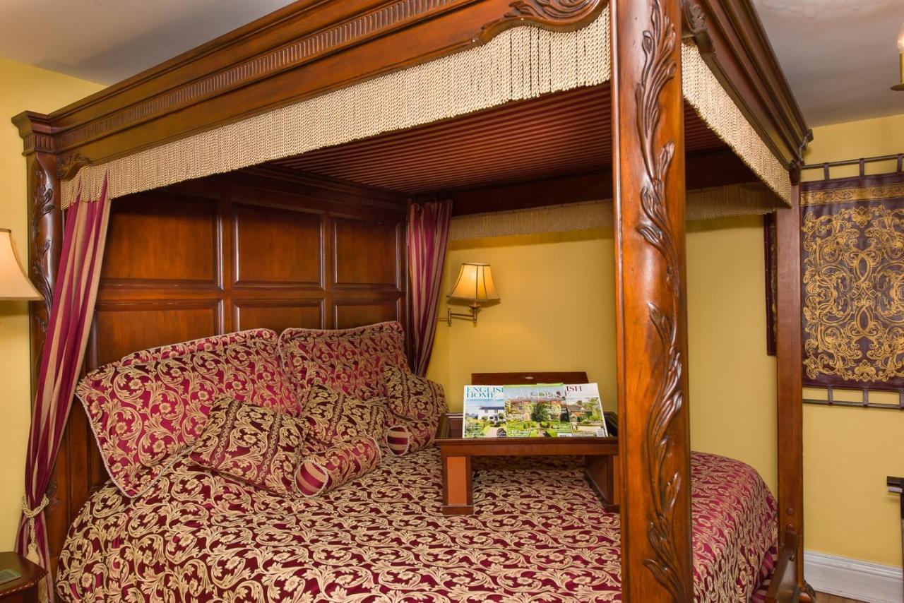 Talwood Manor B&B Порт-Колборн Екстер'єр фото